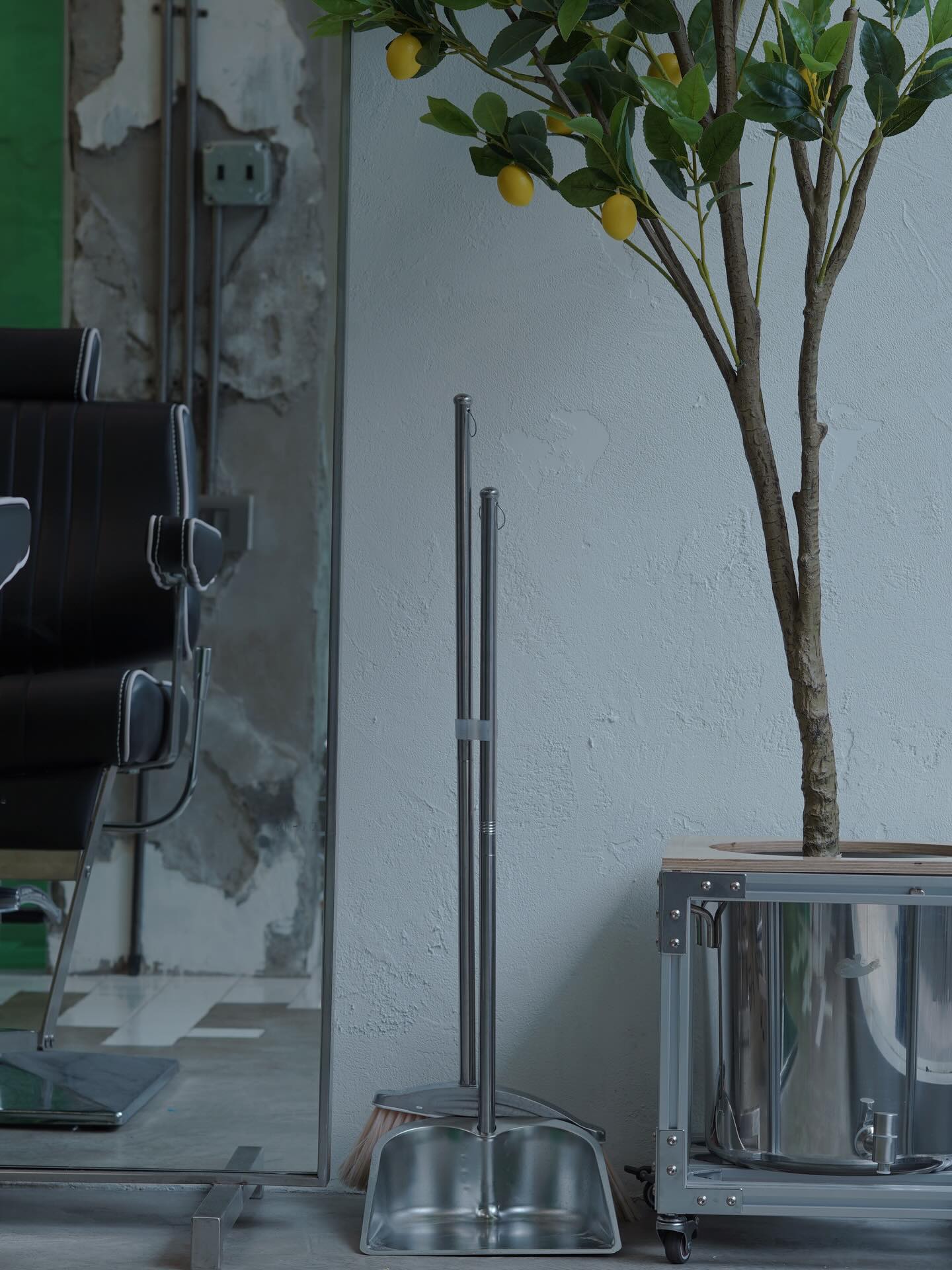 Cromen Barber shop interior